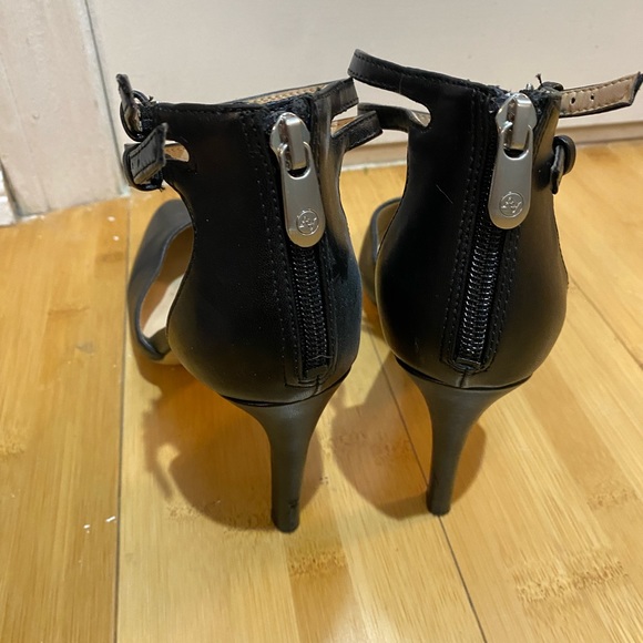 EUC Size 7 ADRIENNE VITTADINI Pointed Toe Pumps - Picture 3 of 4